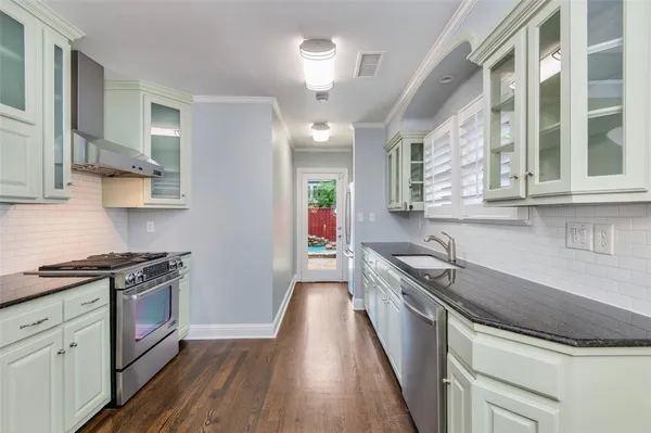 $5,200 | 5518 Monticello Avenue, Dallas, TX 75206
