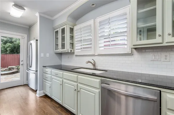$5,200 | 5518 Monticello Avenue, Dallas, TX 75206