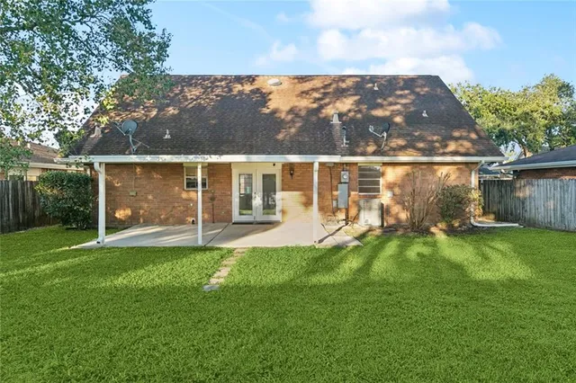 $2,200 | 729 Hermes Place, Gretna, LA 70056
