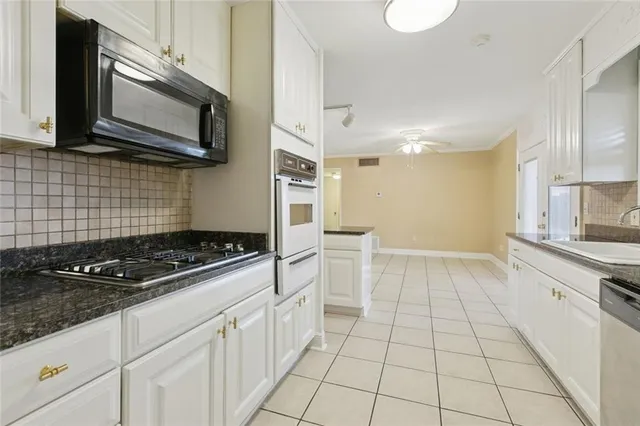 $2,200 | 729 Hermes Place, Gretna, LA 70056