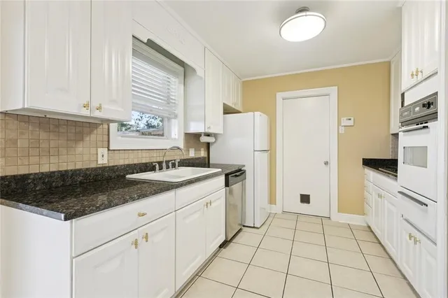 $2,200 | 729 Hermes Place, Gretna, LA 70056