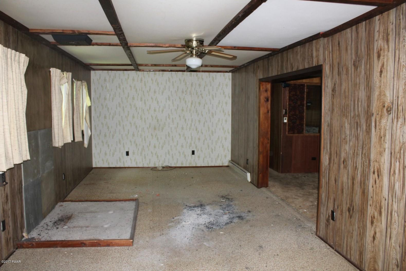 282 Sterling Road Newfoundland, PA 18445 - Photo 4 of 15