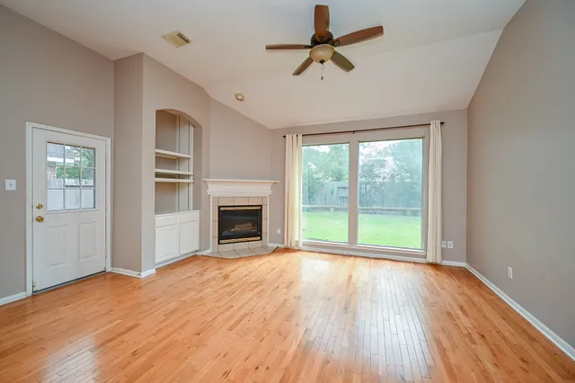 $2,400 | 12915 Fern Mill Court, Houston, TX 77041