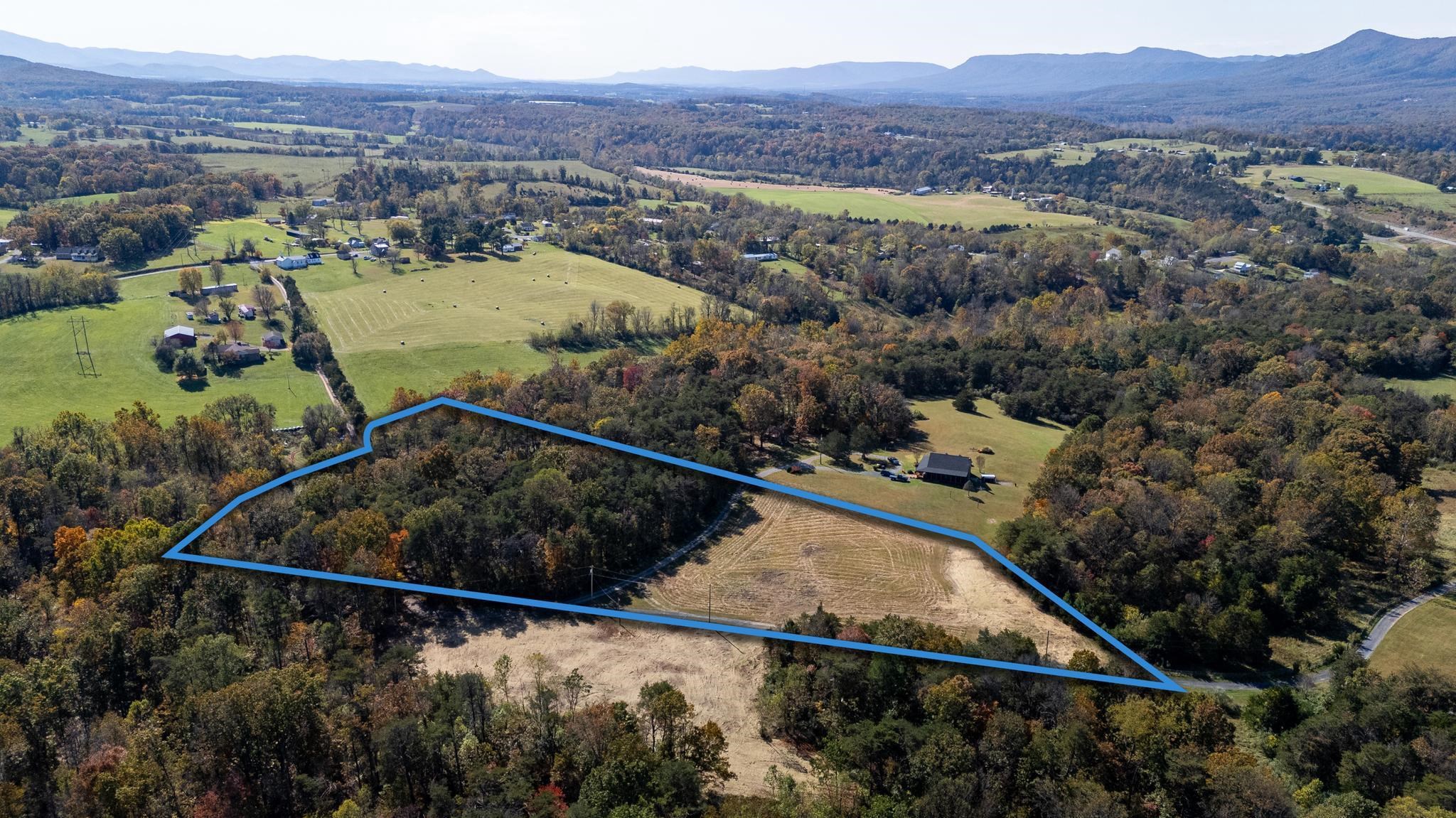 1-2 Young Road Rileyville, VA 22650 - Photo 7 of 16 a view of a sky from a balcony