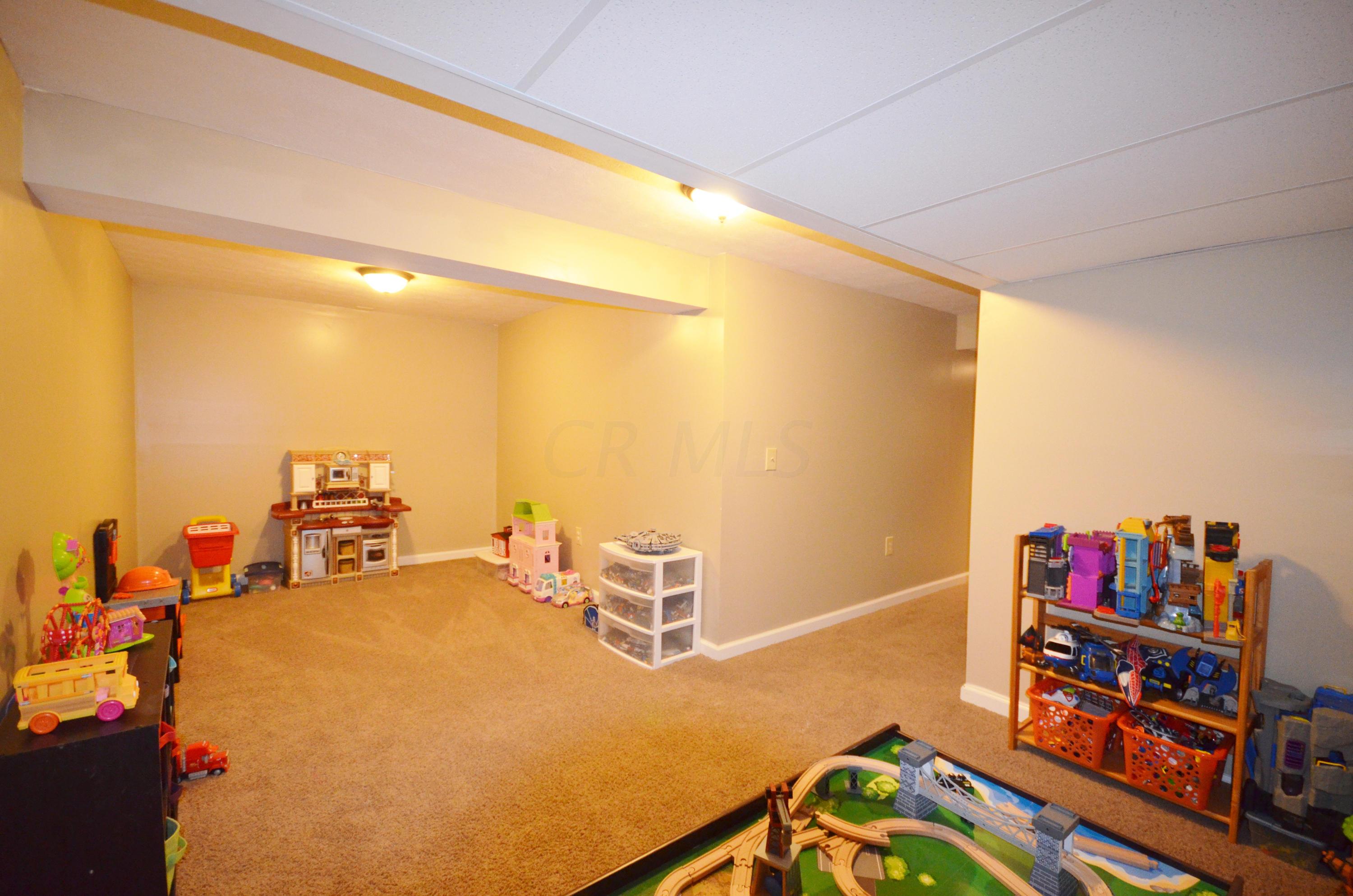 406 Ruffin Drive Galloway, OH 43119 - Photo 35 of 45 Gallery Image 35