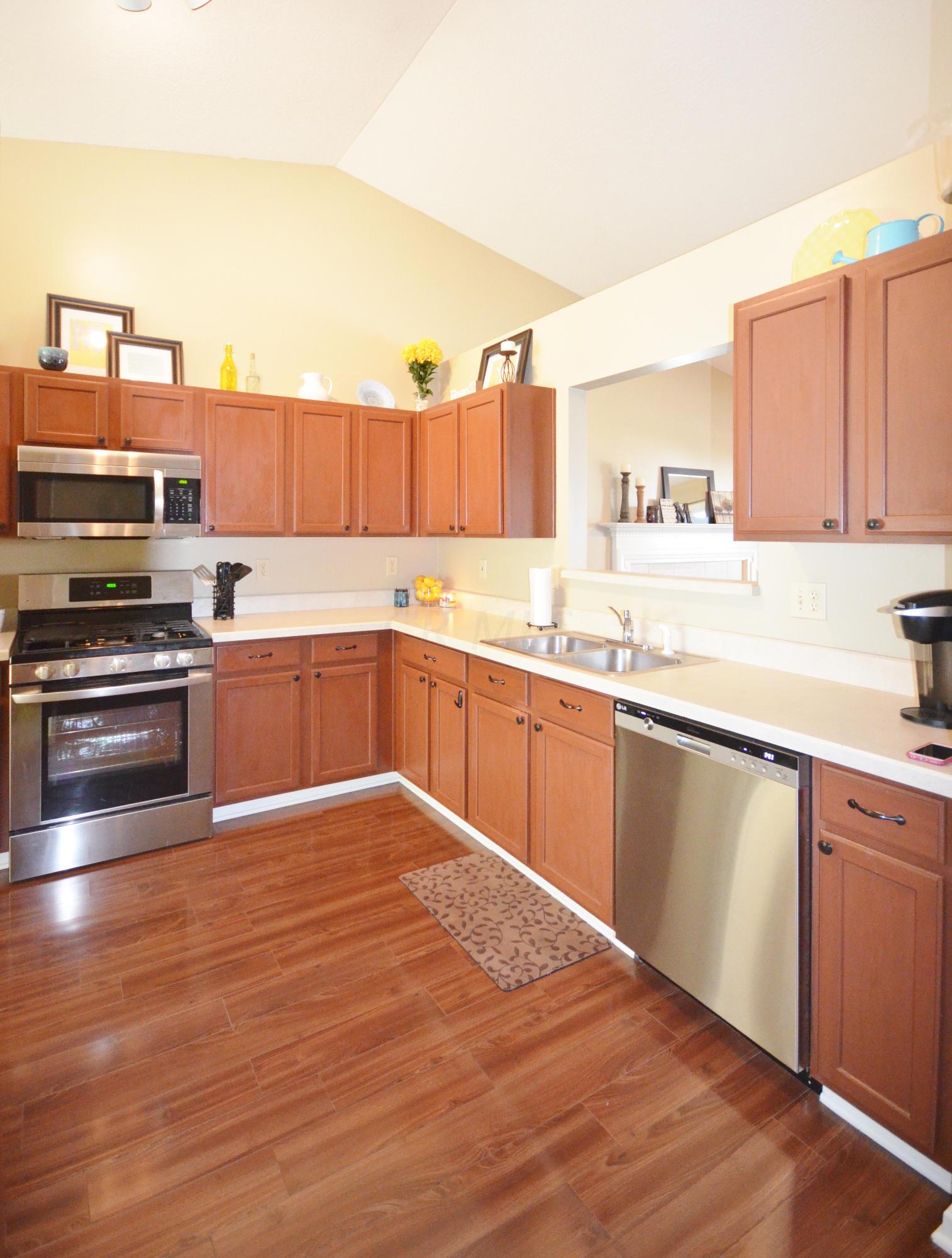 406 Ruffin Drive Galloway, OH 43119 - Photo 10 of 45 Gallery Image 10
