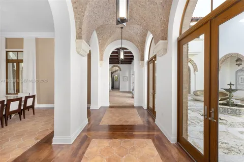 $28,000,000 | 221 Casuarina Concourse, Miami, FL 33143