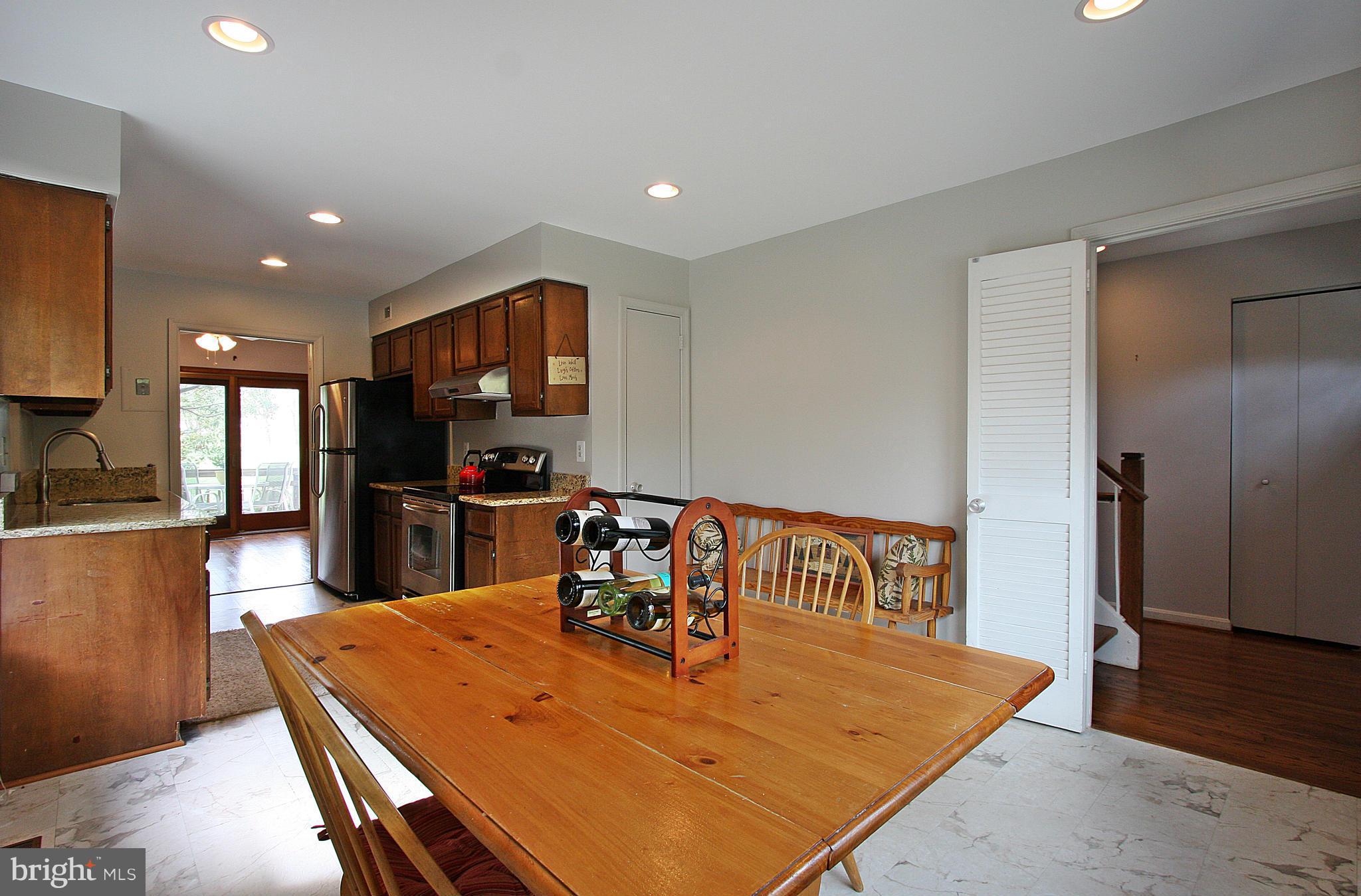 2190 Golf Course Drive Reston, VA 20191 - Photo 13 of 29 Kitchen