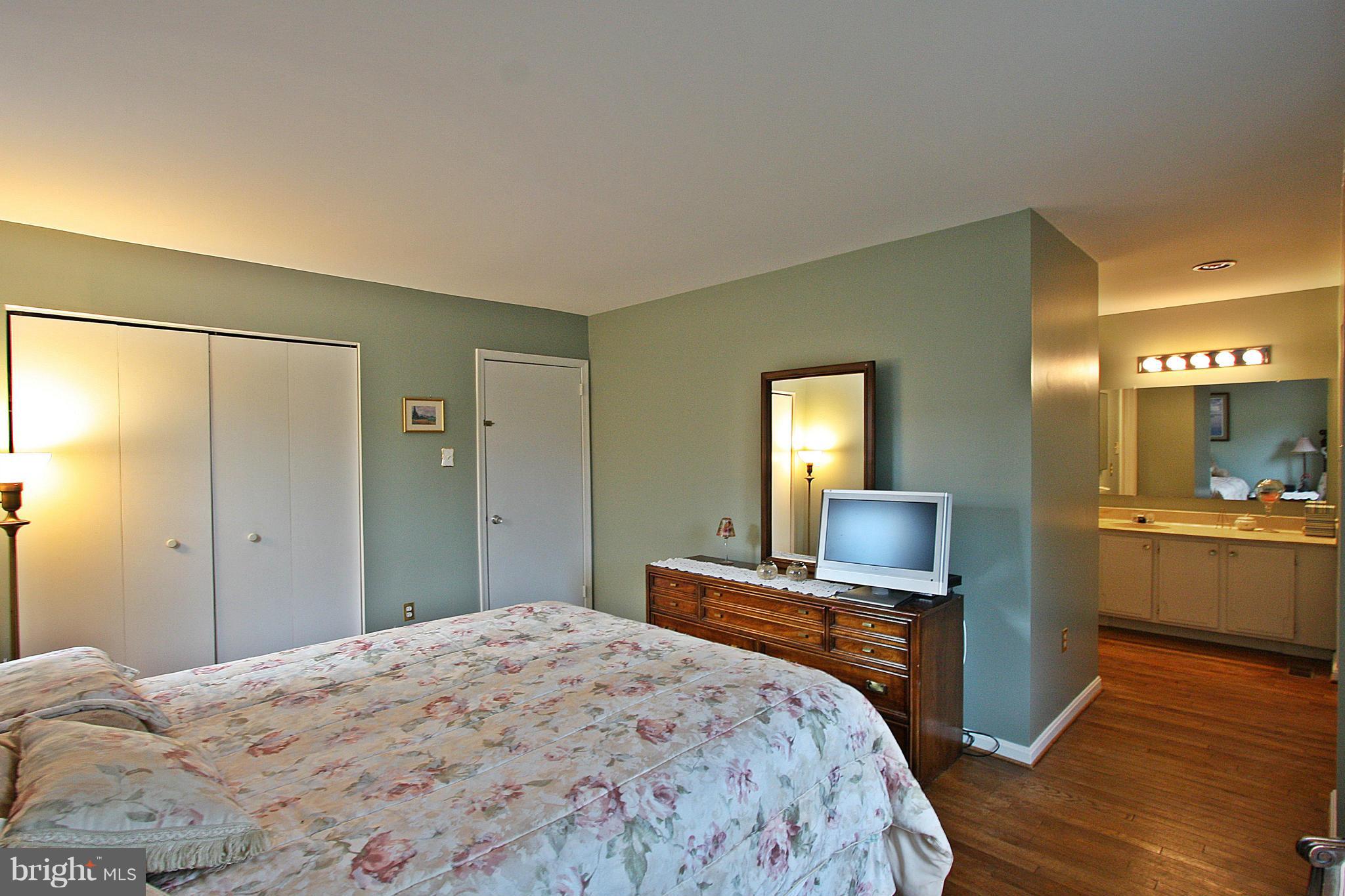 2190 Golf Course Drive Reston, VA 20191 - Photo 18 of 29 Bedroom (Master)