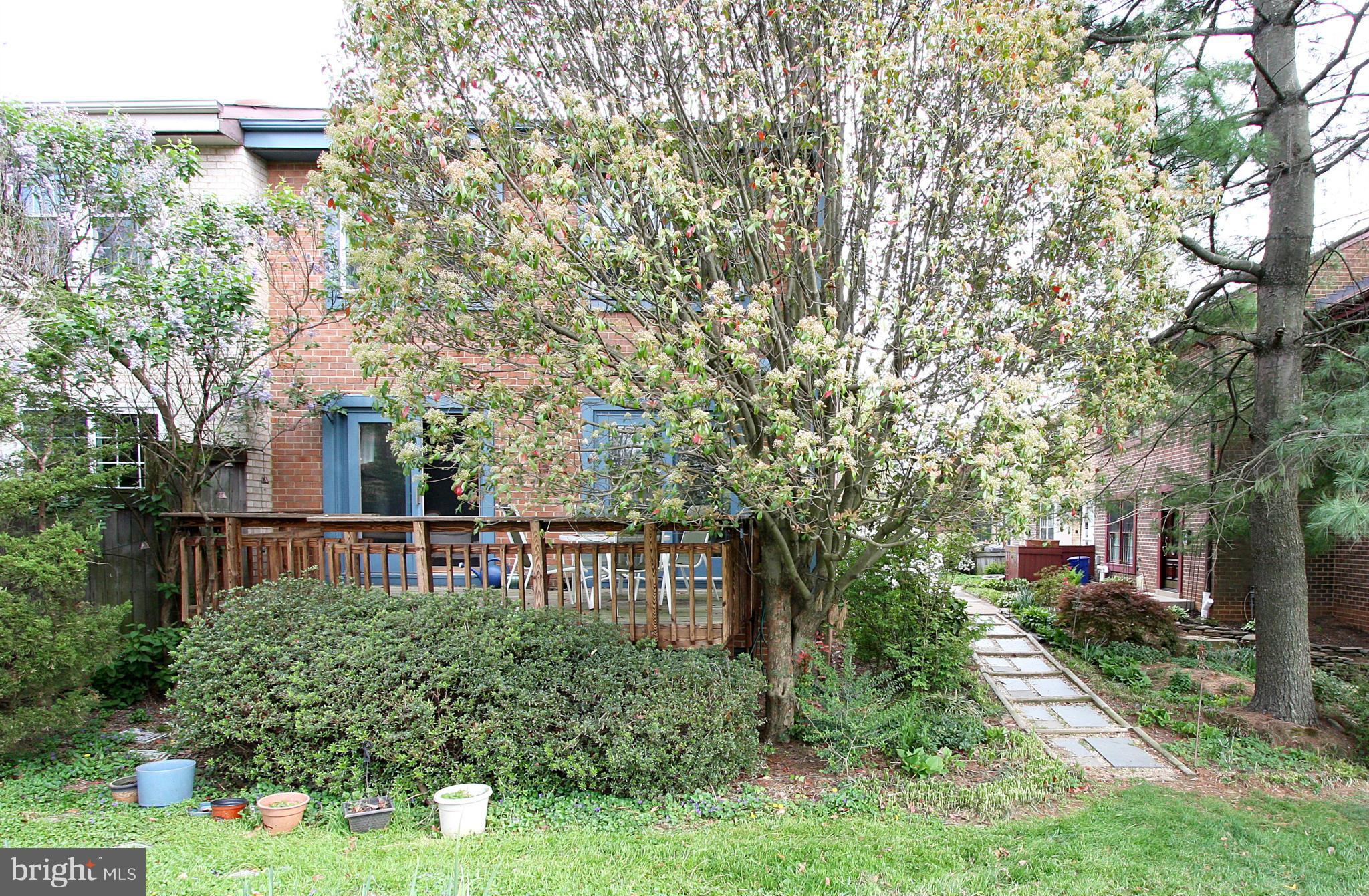 2190 Golf Course Drive Reston, VA 20191 - Photo 29 of 29 Exterior (Rear)