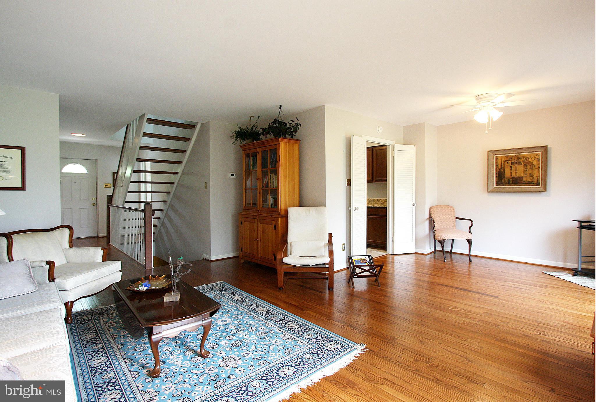 2190 Golf Course Drive Reston, VA 20191 - Photo 4 of 29 Living Room