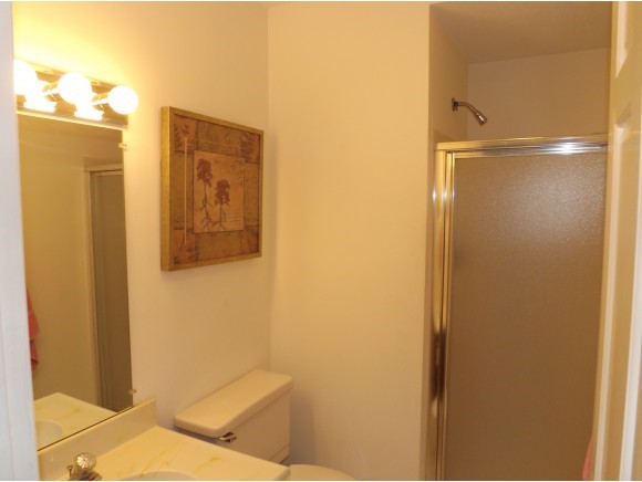 807 Murphys Road, Unit D Hartford, VT 05059 - Photo 4 of 22 Gallery Image 4