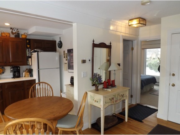 807 Murphys Road, Unit D Hartford, VT 05059 - Photo 5 of 22 Gallery Image 5