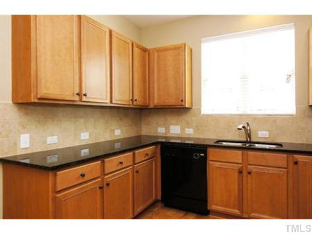 748 Wickham Ridge Road, Unit 115 Apex, NC 27539 - Photo 6 of 25 (Photo of like design. Colors/selections may vary - ask onsite agent for details.)