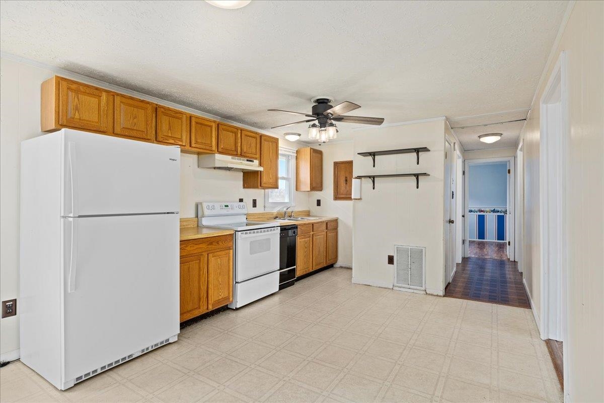 1257 Lacey Spring Road Harrisonburg, VA 22802 - Photo 7 of 30 Gallery Image 7