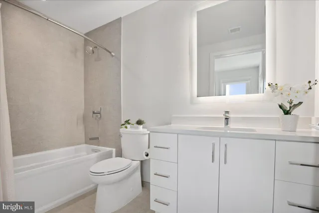 $6,000 | 923 V Street Northwest, Unit 601, Washington, DC 20001