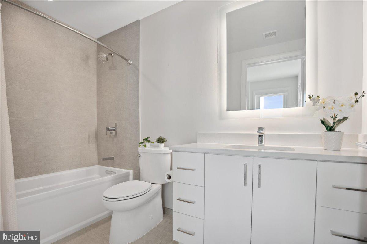 923 V Street Northwest, Unit 601 Washington, DC 20001 - Photo 61 of 62