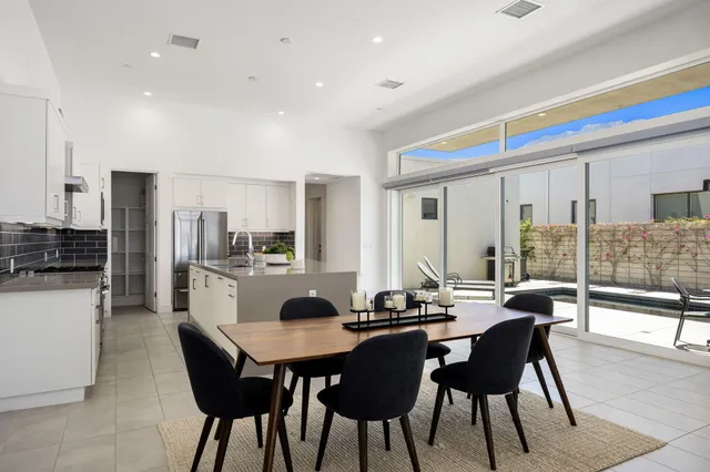 $950,000 | 584 Fountain Drive, Palm Springs, CA 92262