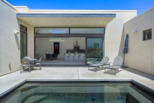 $950,000 | 584 Fountain Drive, Palm Springs, CA 92262