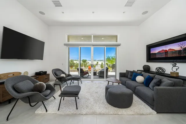 $950,000 | 584 Fountain Drive, Palm Springs, CA 92262