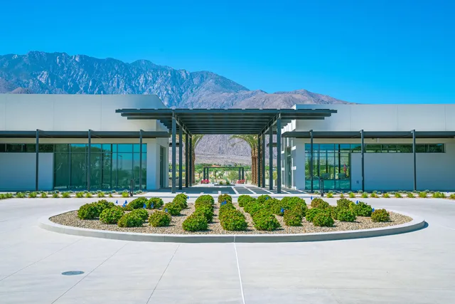 $950,000 | 584 Fountain Drive, Palm Springs, CA 92262