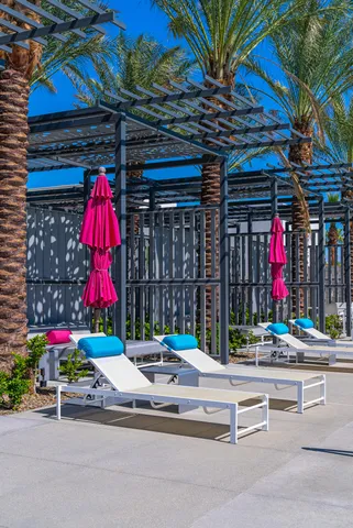 $950,000 | 584 Fountain Drive, Palm Springs, CA 92262