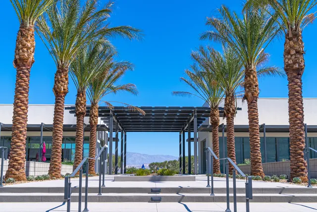 $950,000 | 584 Fountain Drive, Palm Springs, CA 92262