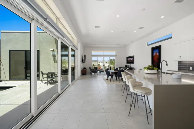 $950,000 | 584 Fountain Drive, Palm Springs, CA 92262