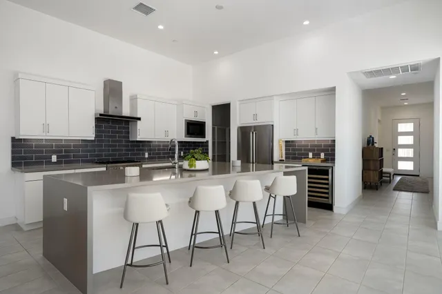 $950,000 | 584 Fountain Drive, Palm Springs, CA 92262