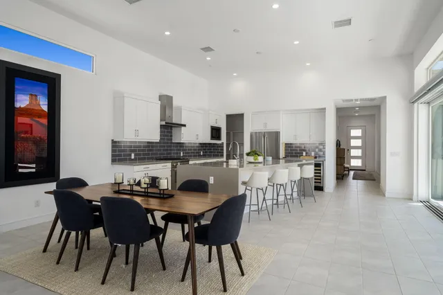 $950,000 | 584 Fountain Drive, Palm Springs, CA 92262