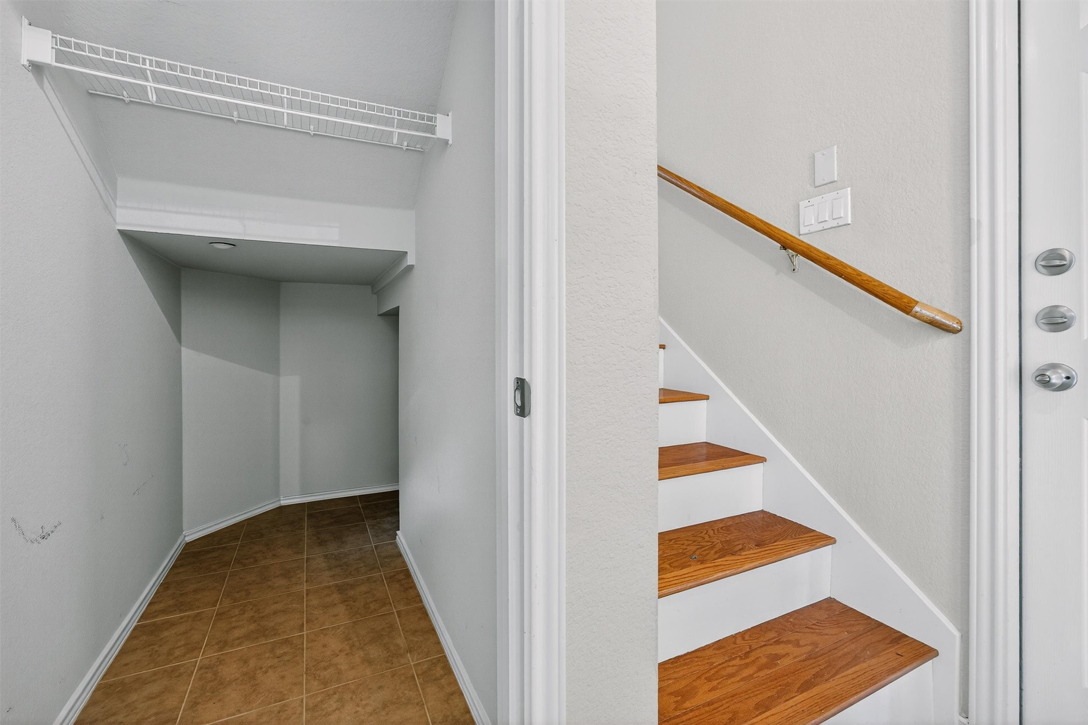 1310 West Parmer Lane, Unit 601 Austin, TX 78727 - Photo 32 of 40 a view of entryway