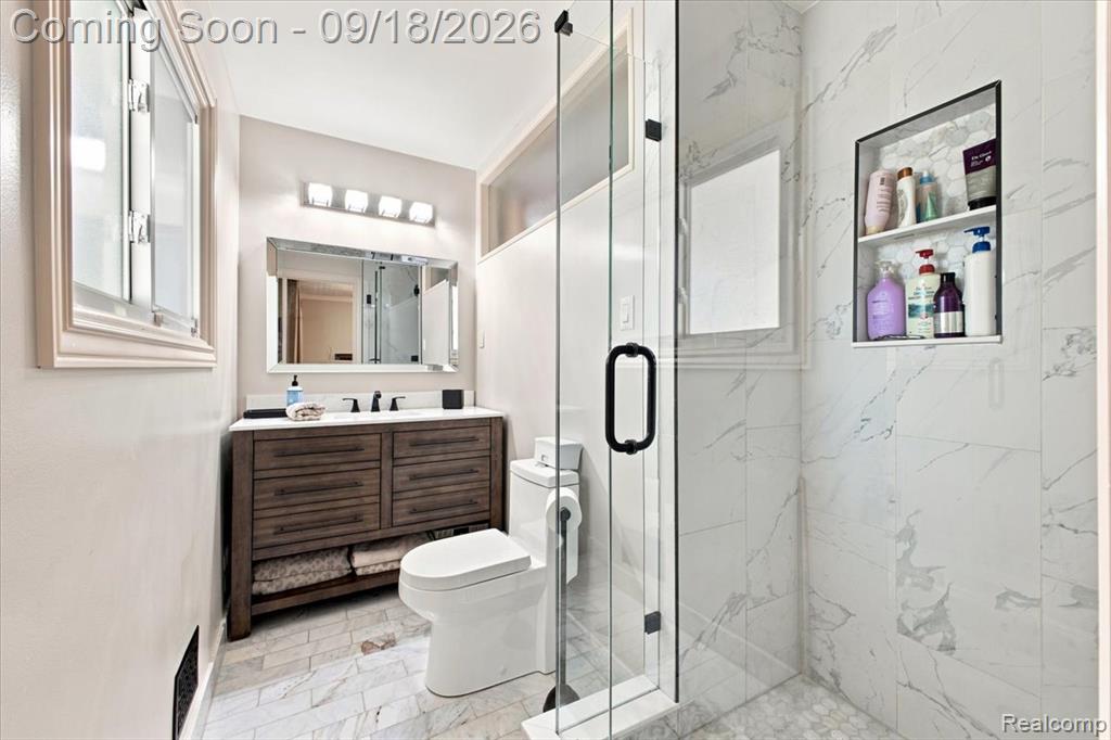 32332 Baintree Road Farmington Hills, MI 48334 - Photo 17 of 26 Gallery Image 17