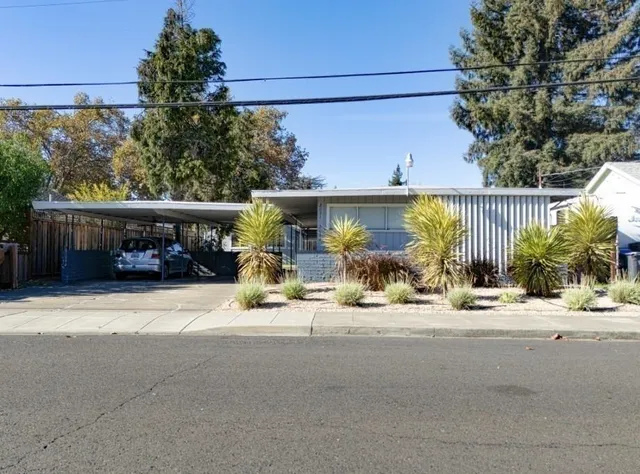 $1,009,680 | 2031 Lee Avenue, Napa, CA 94559