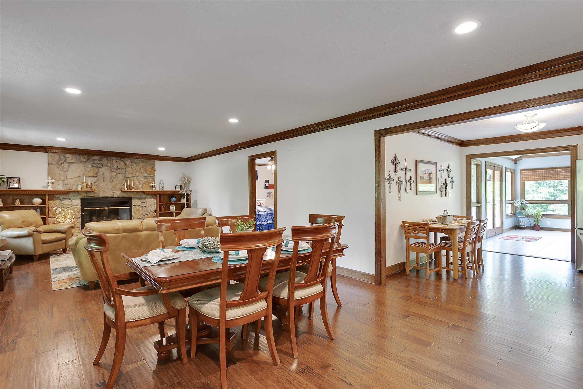1534 Iron Bridge Road Columbia, TN 38401 - Photo 7 of 30 a view of a dining room with furniture wooden floor and breakfast area