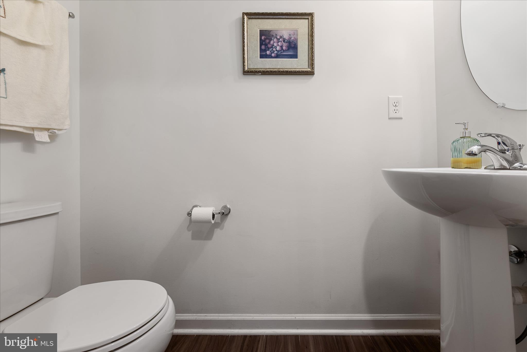 35 Mengel Road Martinsburg, WV 25403 - Photo 8 of 32 Bathroom