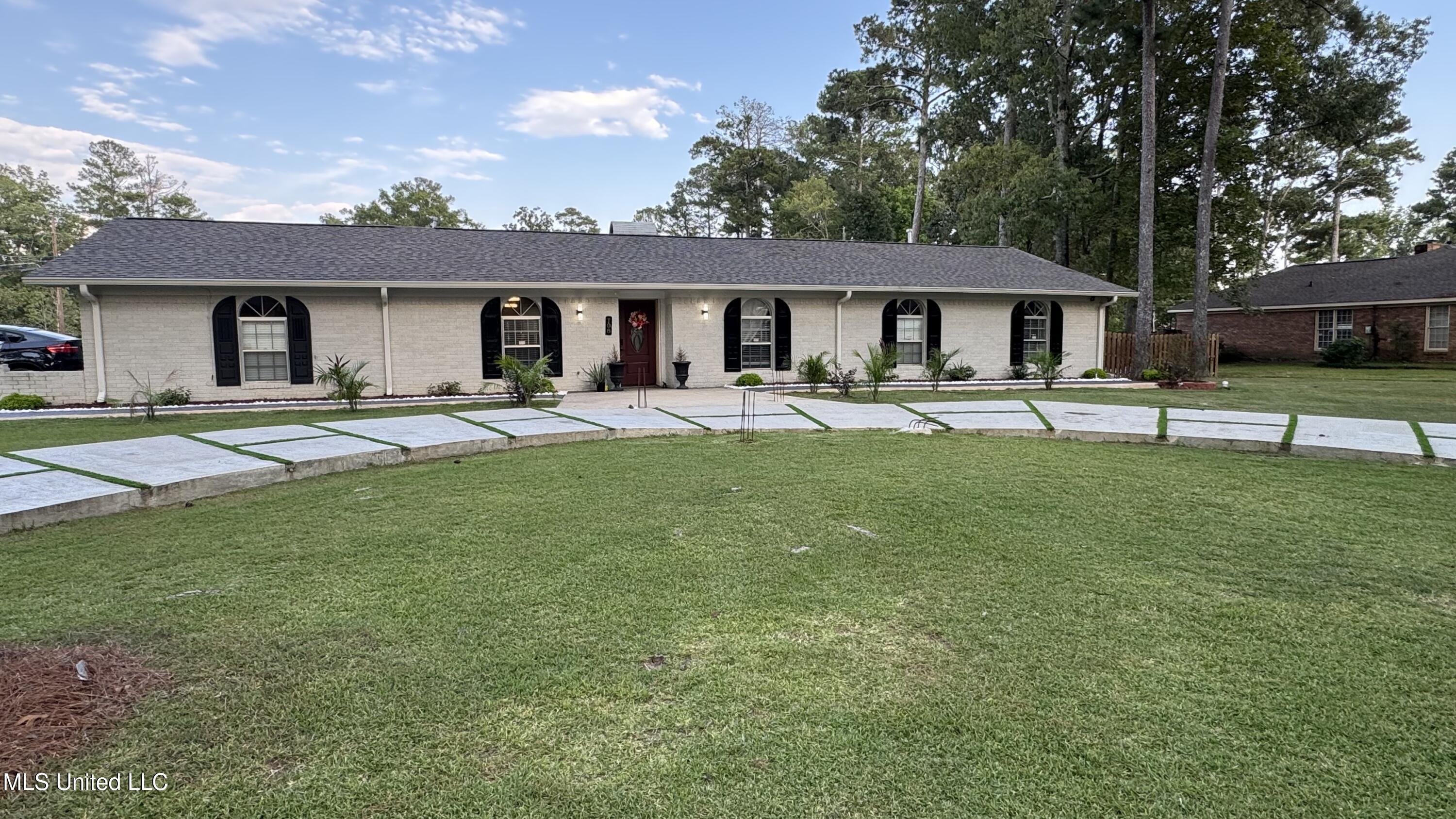 108 Azalea Drive Forest, MS 39074 - Photo 1 of 31 IMG_3759