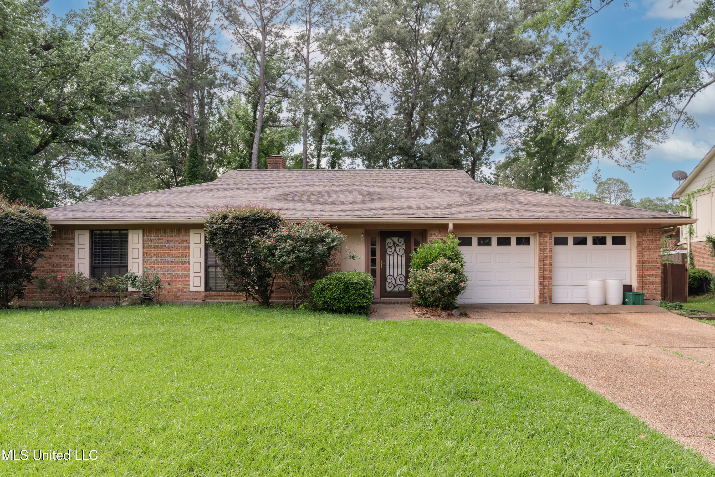 504 Hampton Street Clinton, MS 39056 - Photo 1 of 69 1-Front