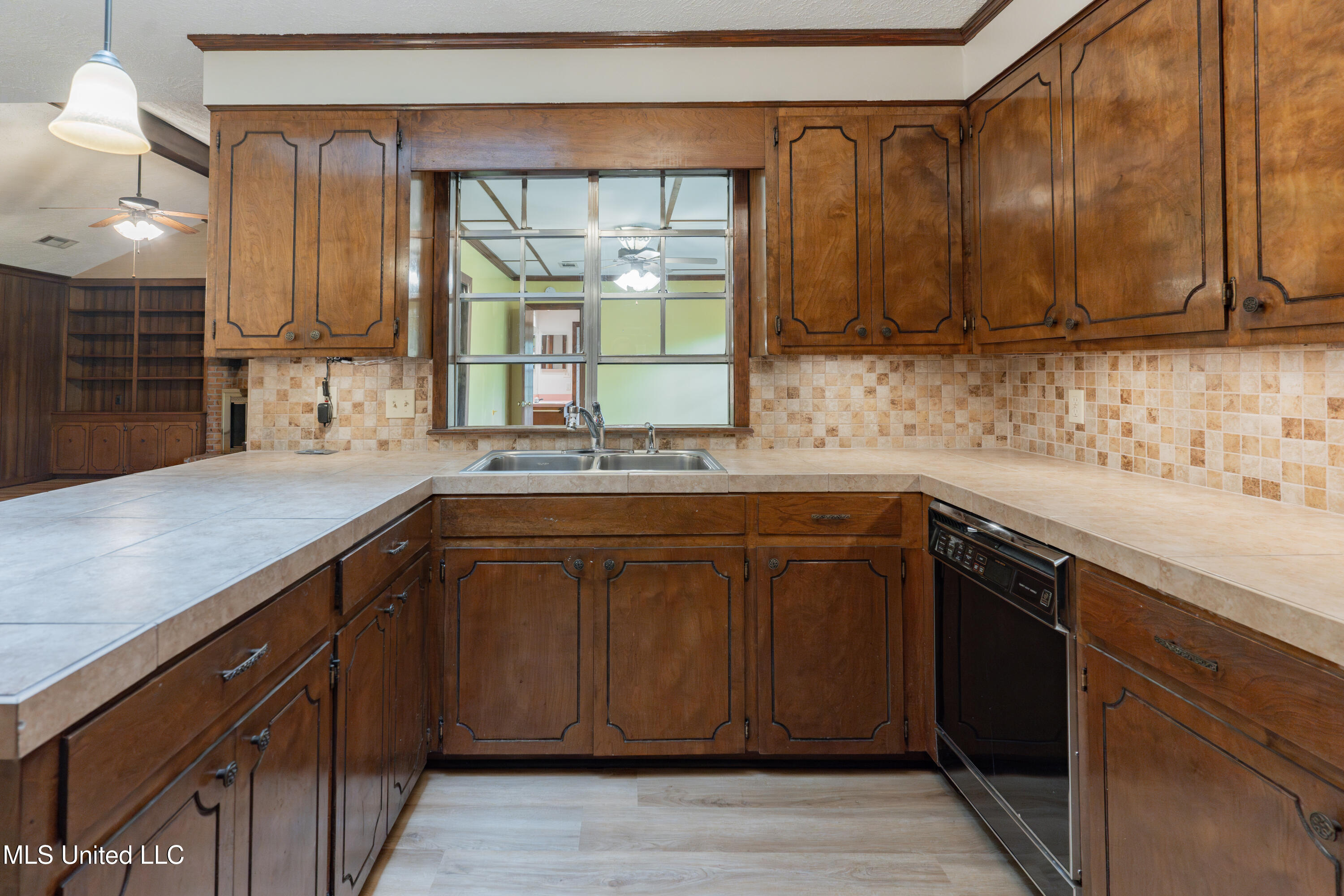 504 Hampton Street Clinton, MS 39056 - Photo 18 of 69 23-Kitchen