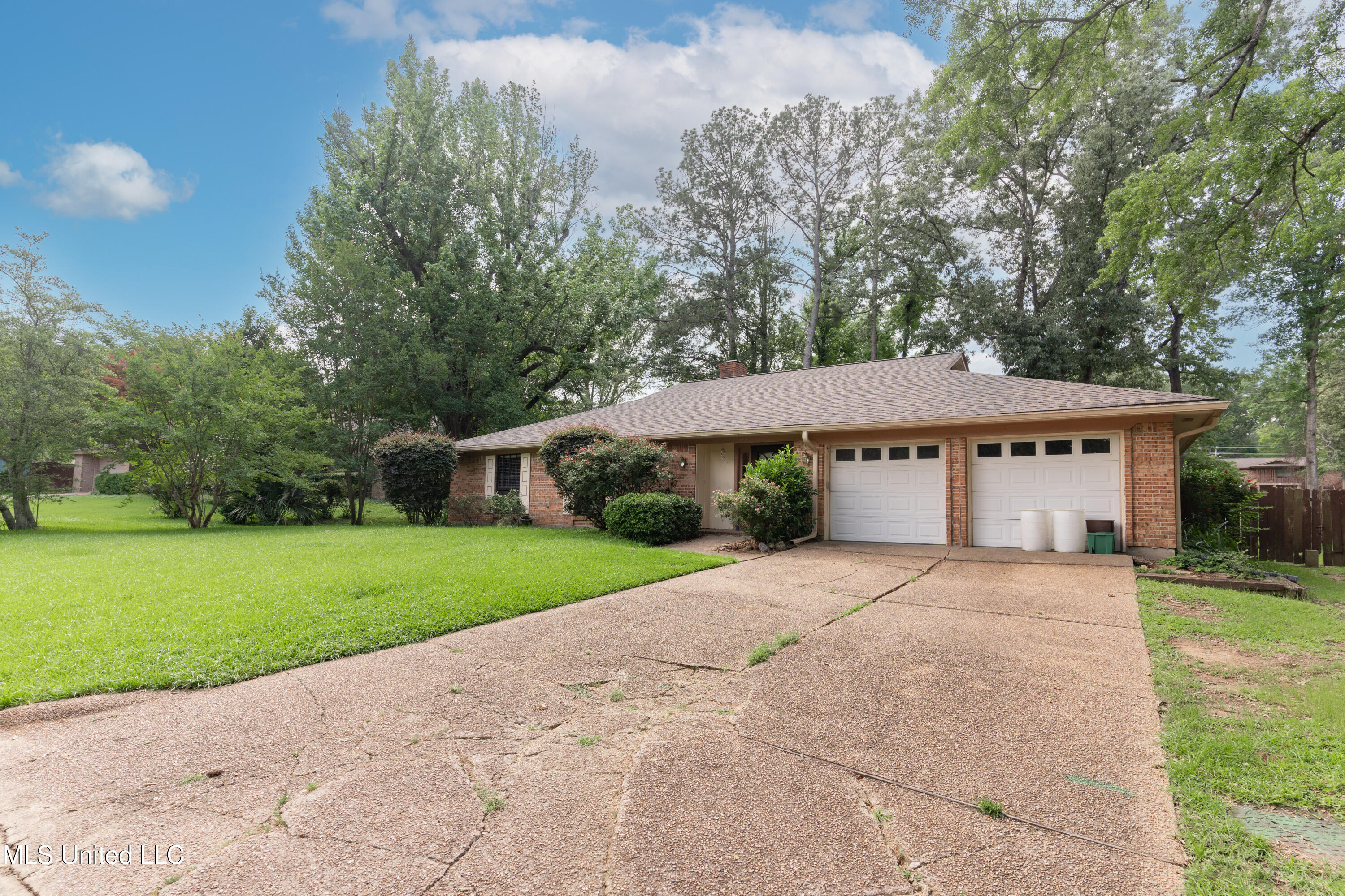 504 Hampton Street Clinton, MS 39056 - Photo 3 of 69 3-Front