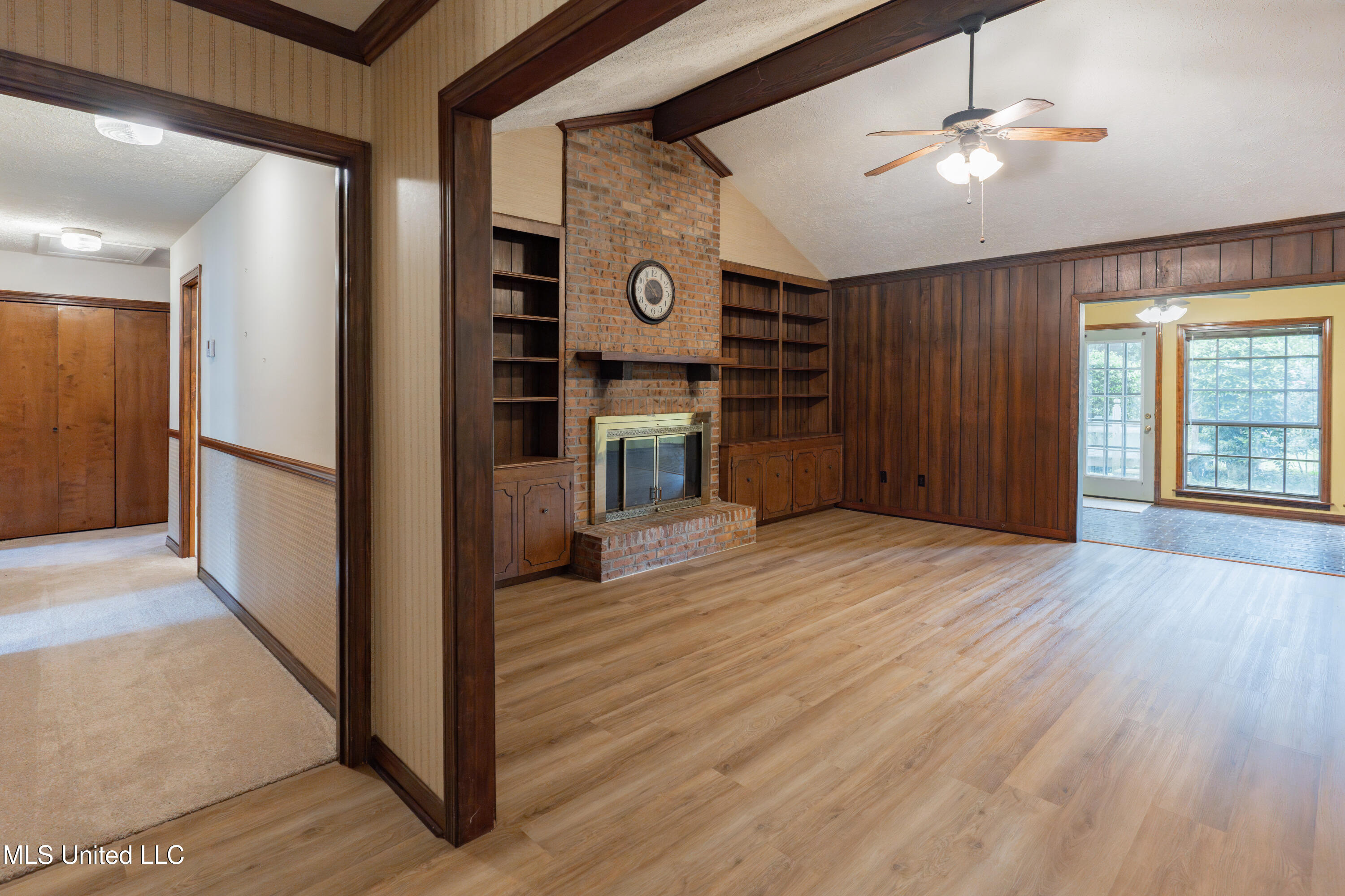 504 Hampton Street Clinton, MS 39056 - Photo 6 of 69 11-Entry