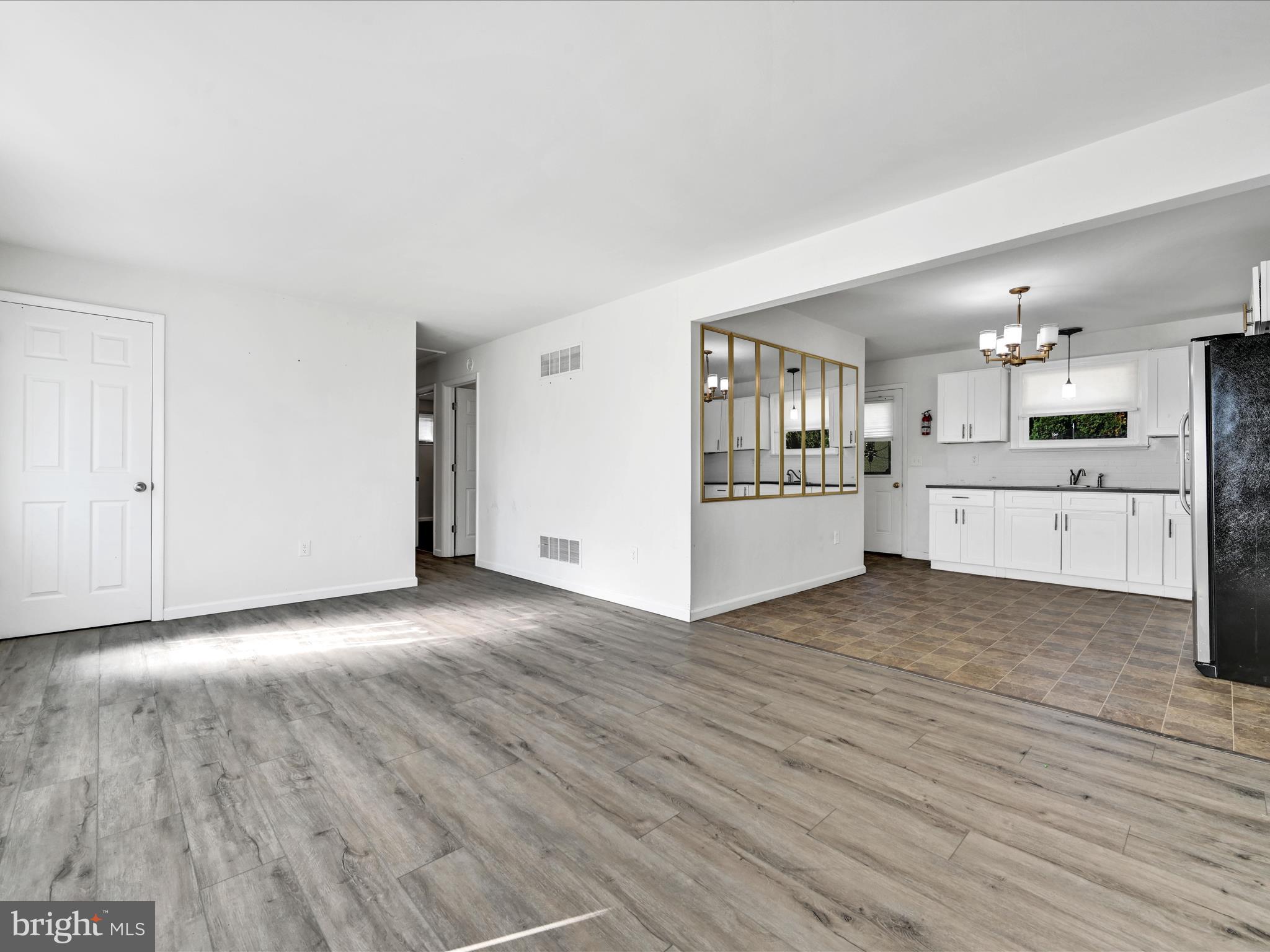 1398 Ridge Road Lebanon, PA 17046 - Photo 6 of 27 Living Room