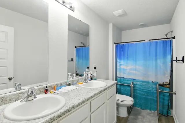 $305,000 | 3101 Van Day Way, Crestview, FL 32539