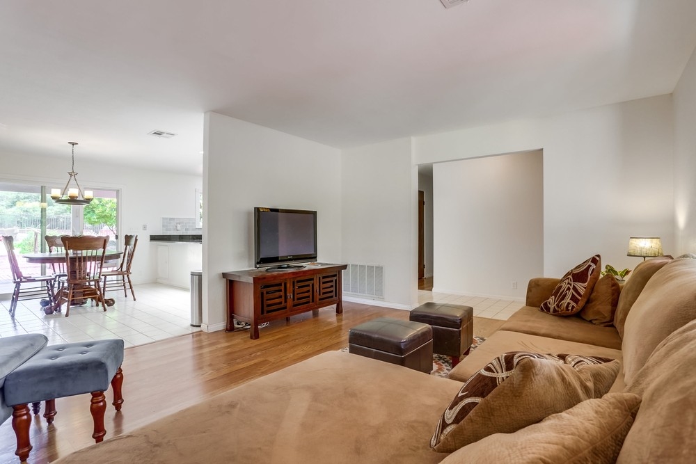 18310 Old Carousel Ranch Road Ramona, CA 92065 - Photo 8 of 25