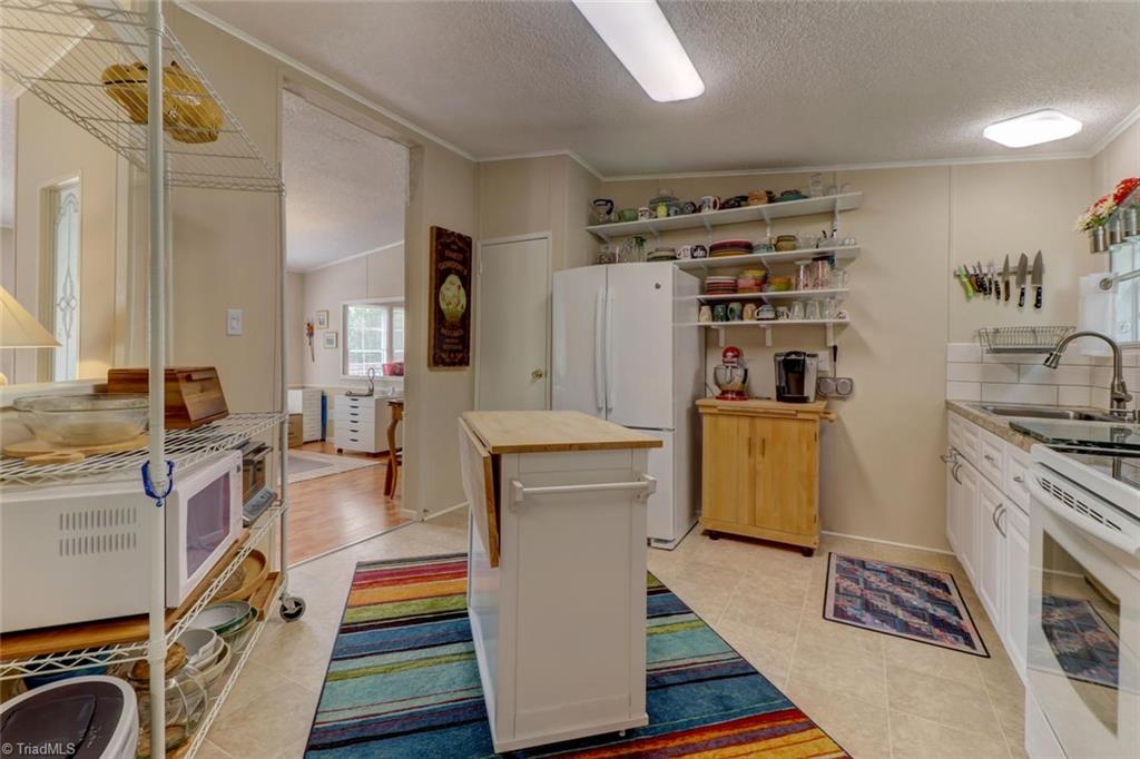 2707 Beroth Road Pfafftown, NC 27040 - Photo 14 of 30 Gallery Image 14