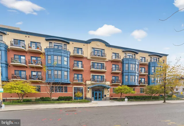 $433,000 | 401 13th Street Northeast, Unit 203, Washington, DC 20002