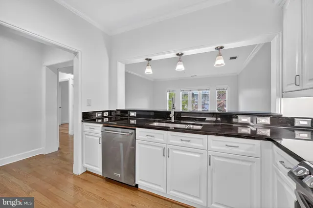 $433,000 | 401 13th Street Northeast, Unit 203, Washington, DC 20002