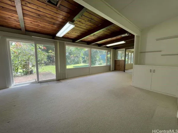 $3,200 | 2601 California Avenue, Wahiawa, HI 96786
