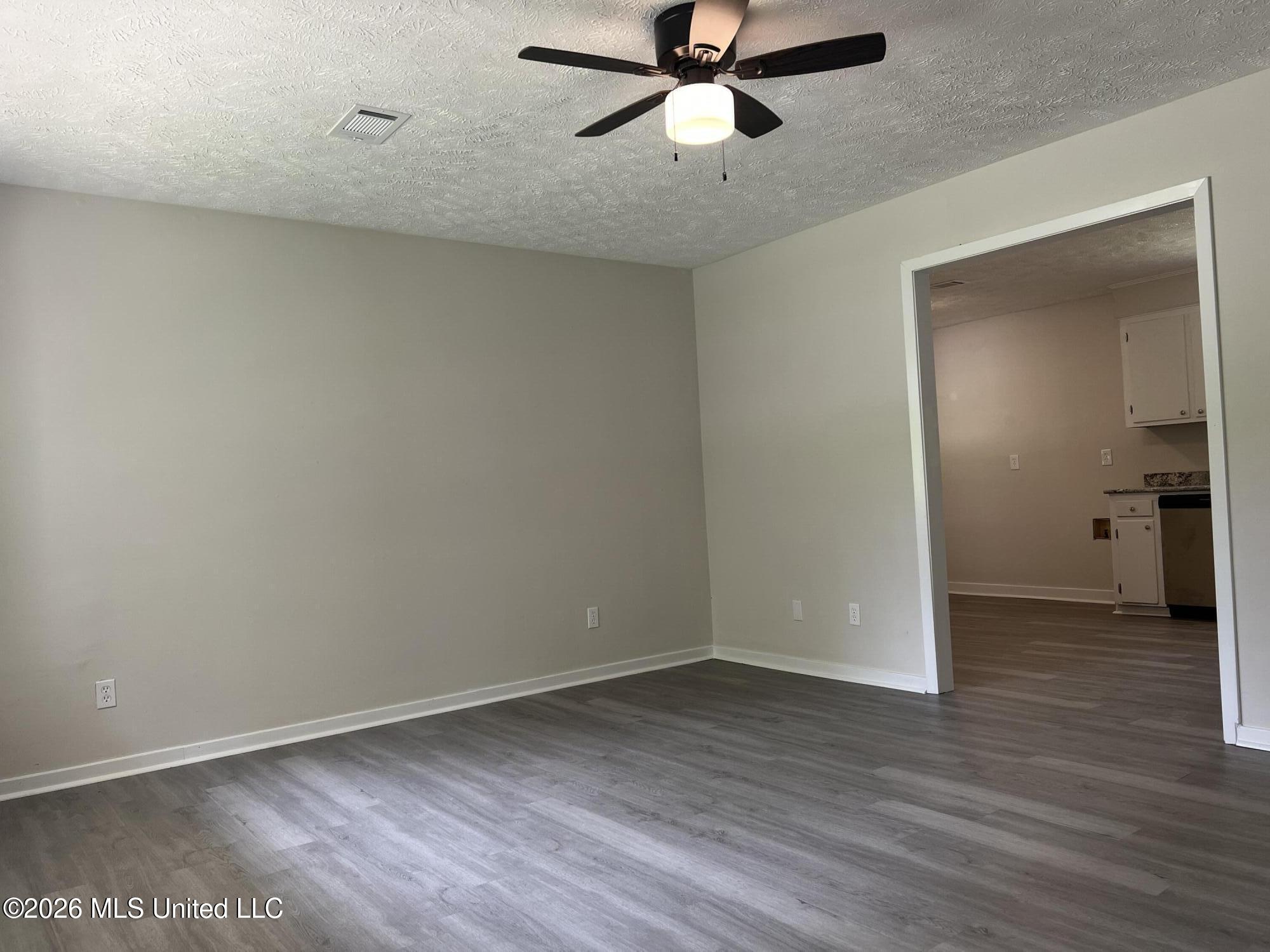 1846 Loring Road Camden, MS 39045 - Photo 3 of 28 IMG_7590