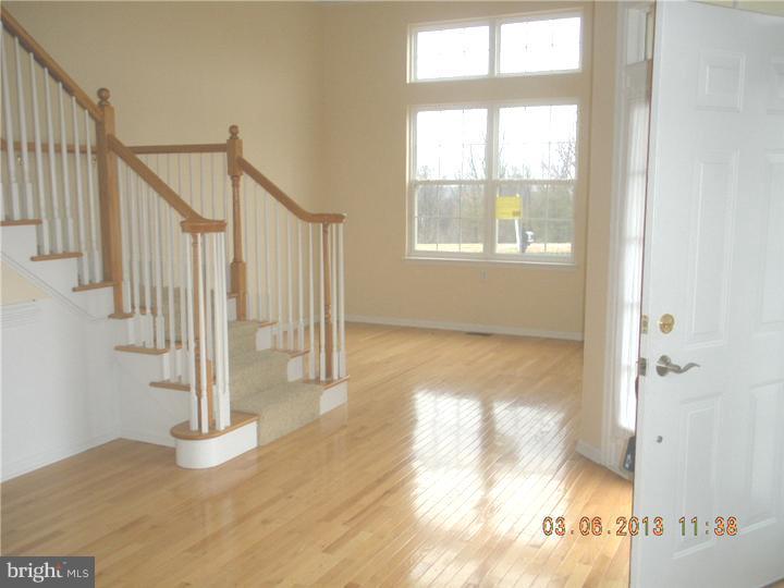 200 Kendig Road Coatesville, PA 19320 - Photo 3 of 18 Foyer