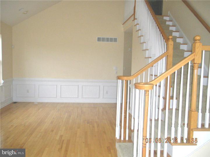 200 Kendig Road Coatesville, PA 19320 - Photo 4 of 18 Living Room